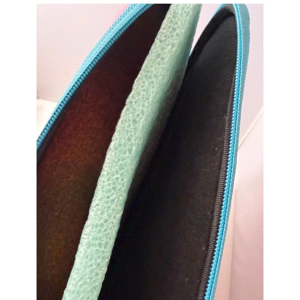 BOOK BEAU Book Sleeve Colleen Hoover Pink Zipper Padded Case 13x10